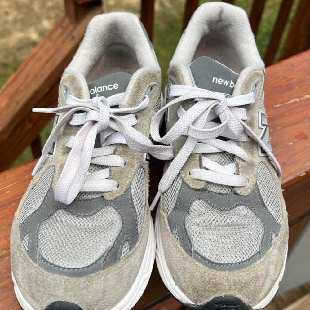 New Balance 990 v3 Youth 6 Womens 7.5 Gray White Running Sneakers KJ990GRG